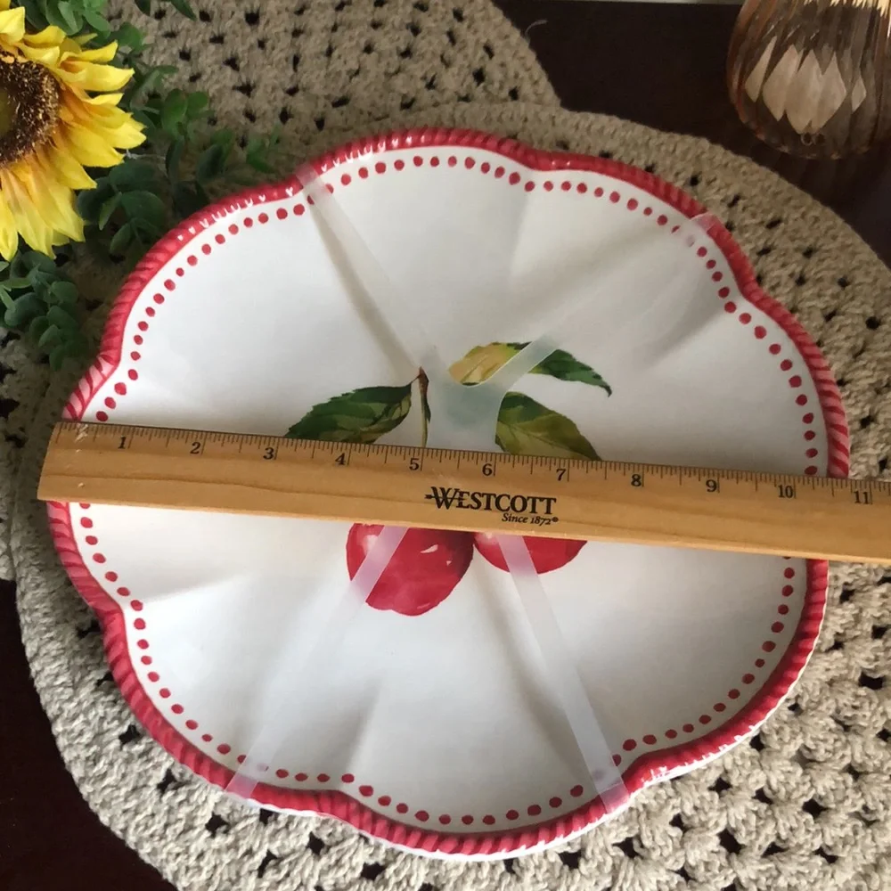 Cherry Design Scalloped Melamine Dinner Plates